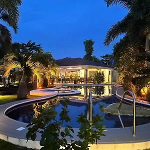 4* 度假村 阿罗那皇家棕榈度假酒店